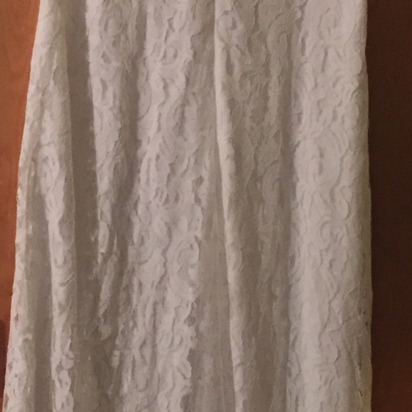 ELOQUENT LIGHT WEIGHT MAXI DRESS - Picture 4 of 6
